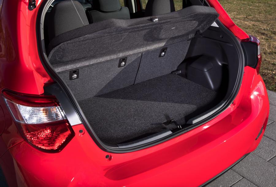 Багажник Toyota Yaris SE 2017 года  (NA) (фото 13 из 32)